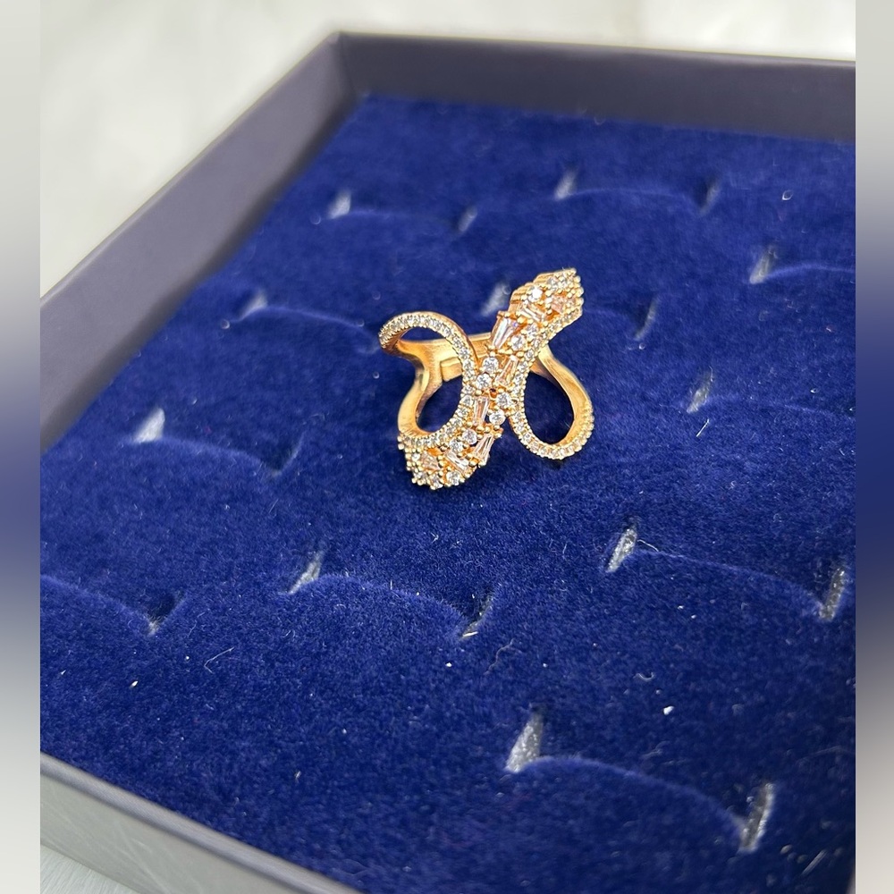 Elegant Gold Adjustable Women's Ring
